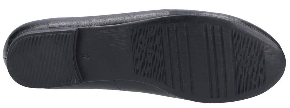 naomi slip on 2