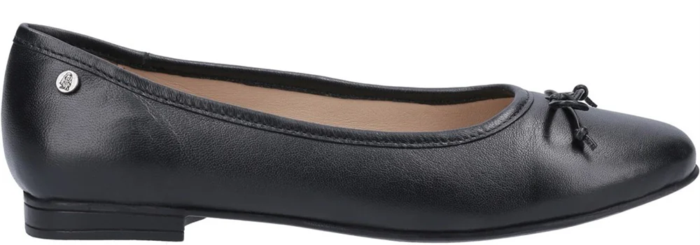 naomi slip on 3
